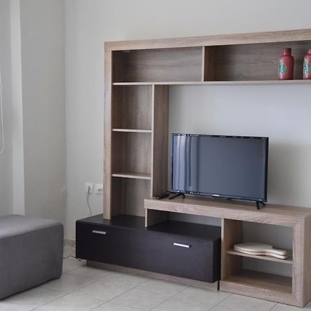 Family Apartments 3 Lechaio Ngoại thất bức ảnh