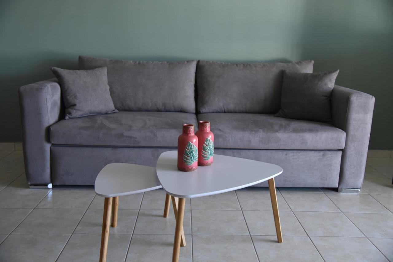 Family Apartments 3 Lechaio Ngoại thất bức ảnh