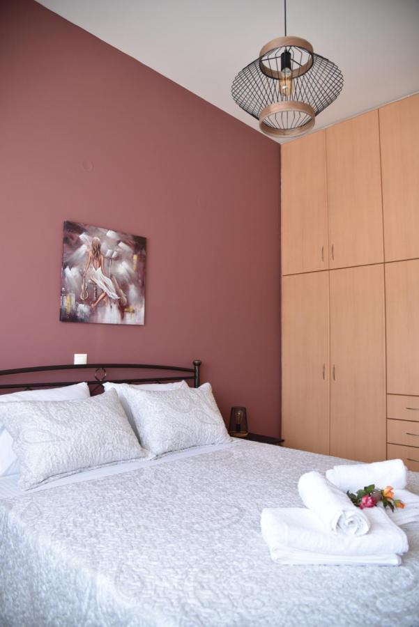 Family Apartments 3 Lechaio Ngoại thất bức ảnh